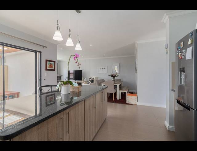 3 BEDROOM HOUSE SOLD IN LANGEBERG HEIGHTS